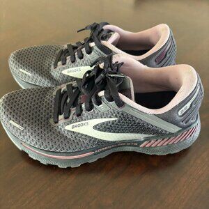 Brooks adrenaline gts 22